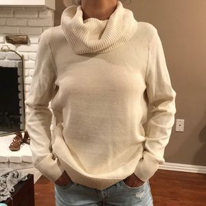 Turtle neck sweater